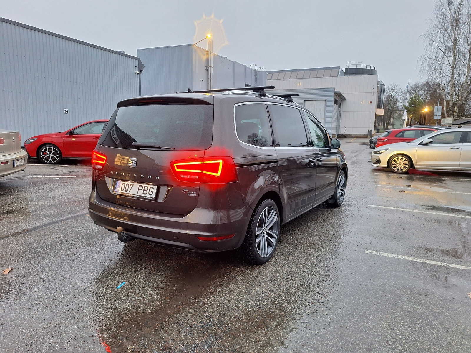 SEAT Alhambra 2018, photo 5/14