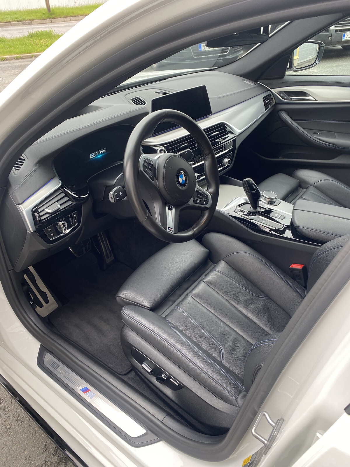 BMW 530 2019, photo 6/8