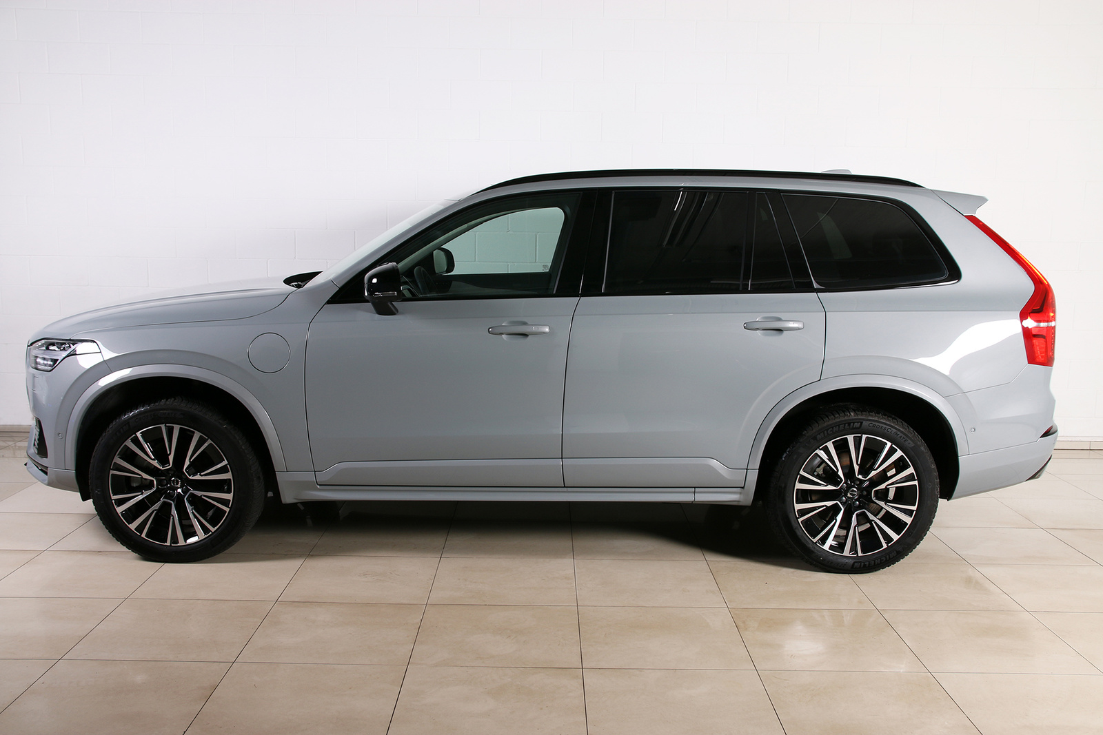 Volvo XC90 2024, photo 3/11