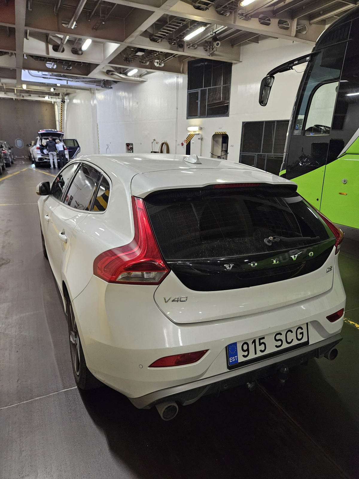 Volvo V40 2015, photo 3/10