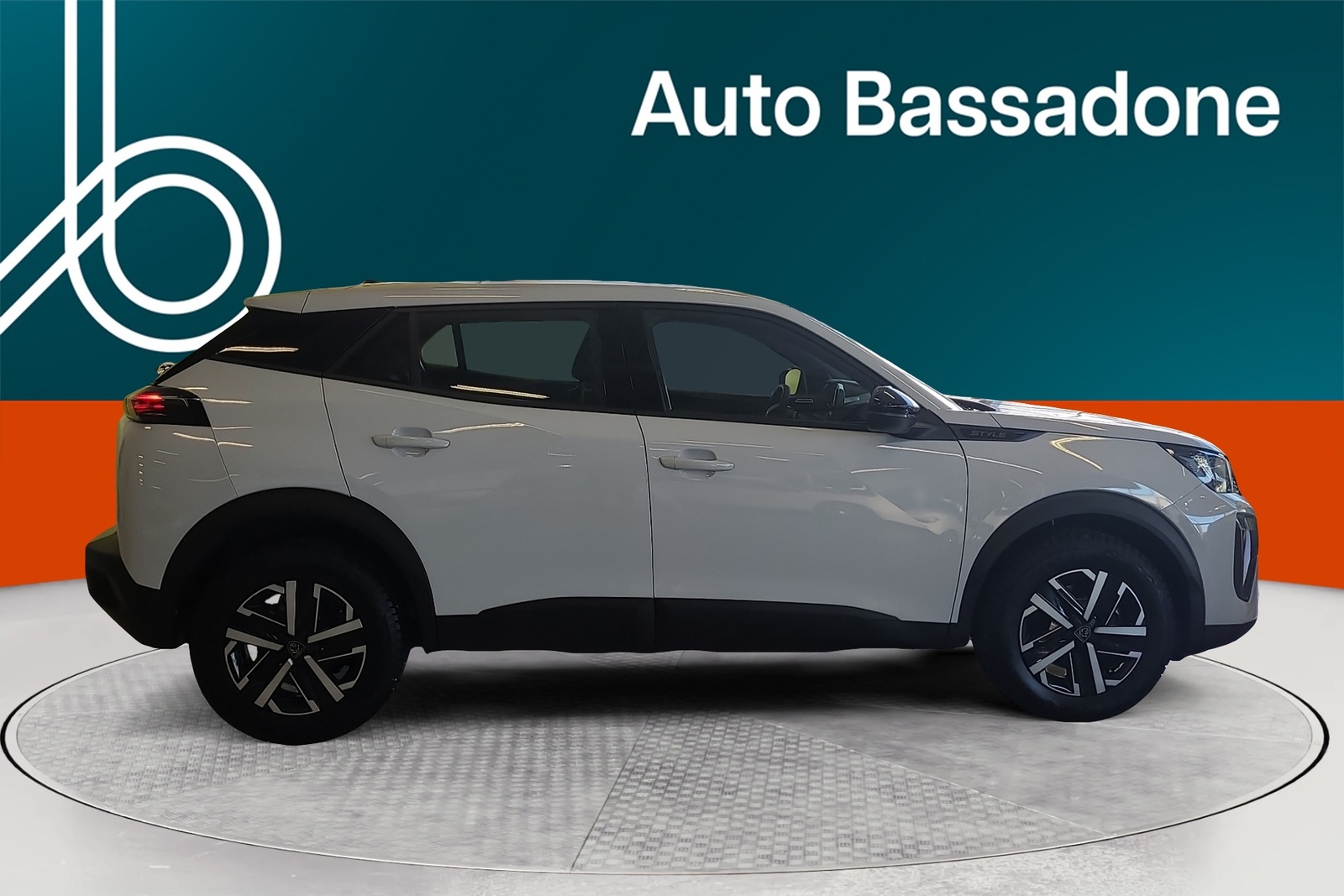 Peugeot 2008 2026, photo 6/18
