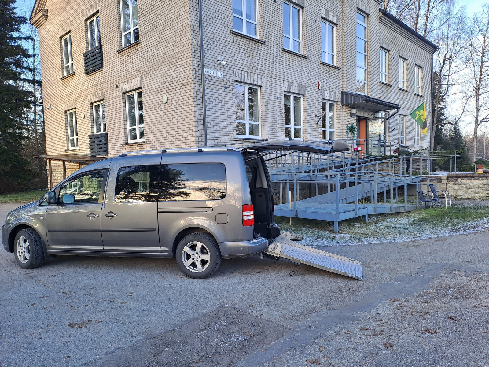 Volkswagen Caddy Maxi 2014, photo 3/6