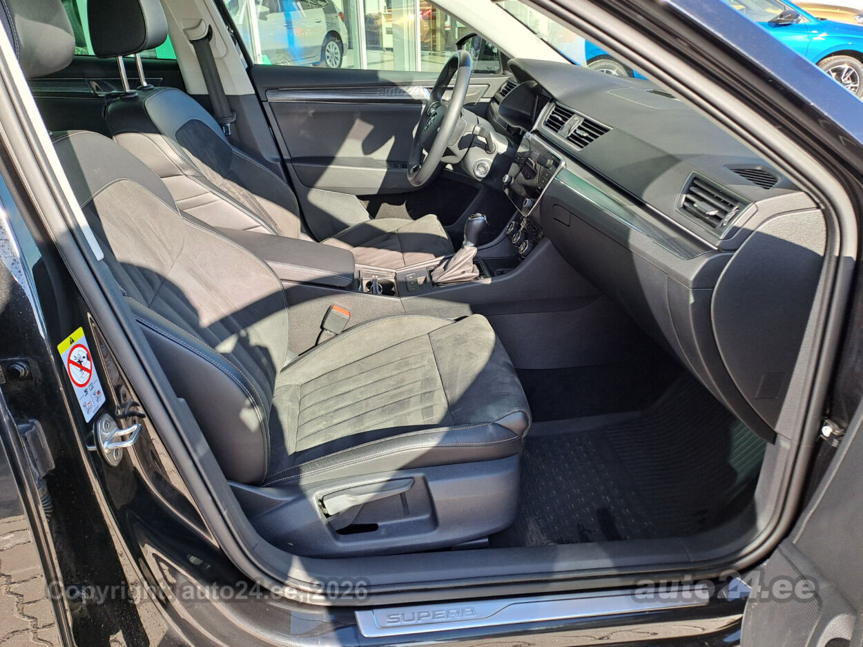 Škoda Superb 2023, photo 5/6