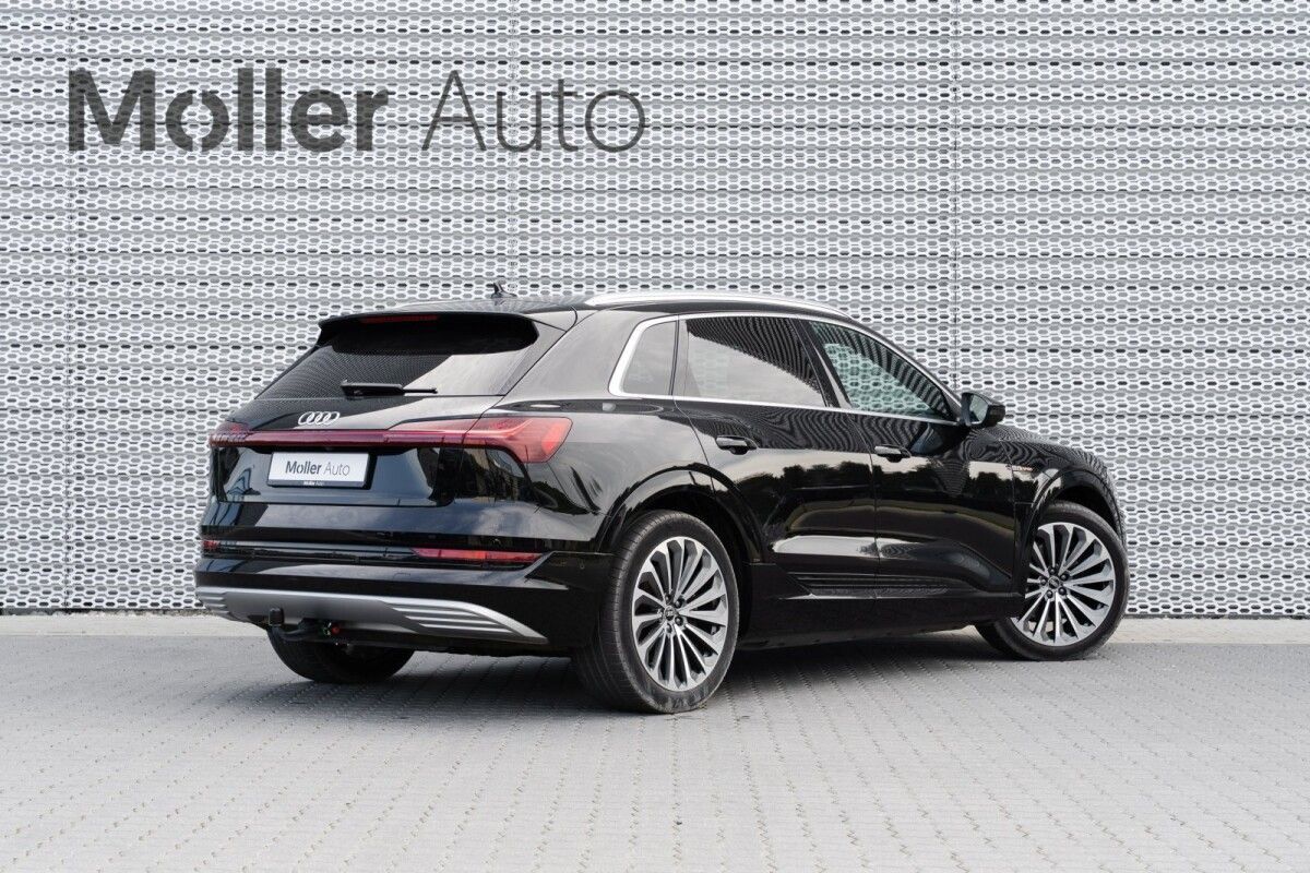 Audi e-tron 2022, photo 6/39