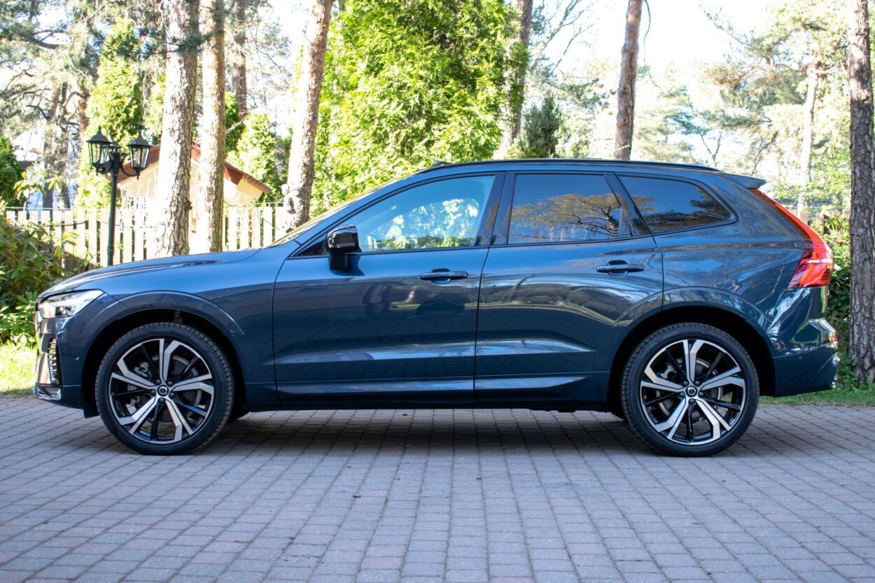 Volvo XC60 2024, photo 7/10