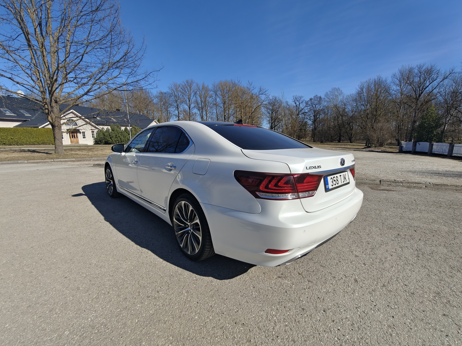 Lexus LS 600 2013, kuva 6/10