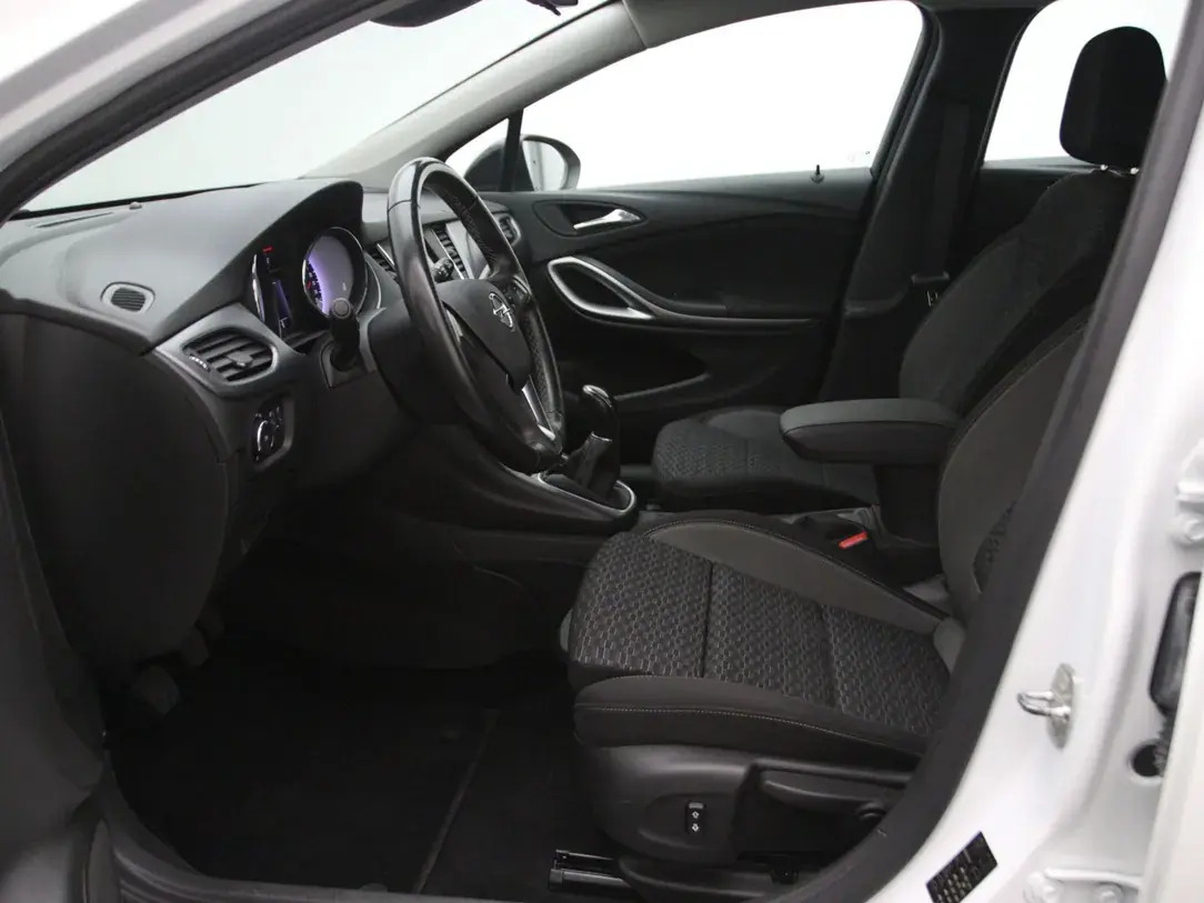 Opel Astra 2021, kuva 4/31