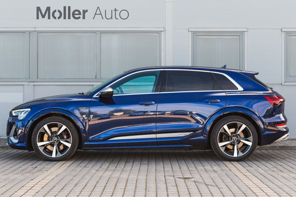 Audi e-tron 2023, photo 2/37