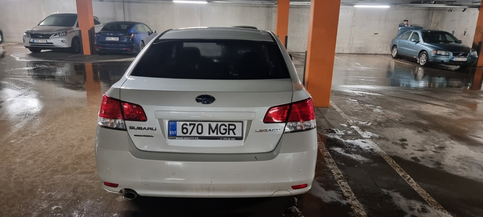 Subaru Legacy 2011, photo 3/3