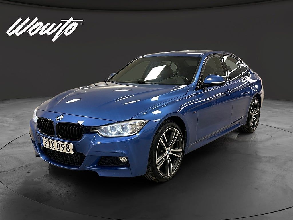 BMW 335 i xDrive M Performance 340hk / HUD / Navi / Svensksåld 250kW