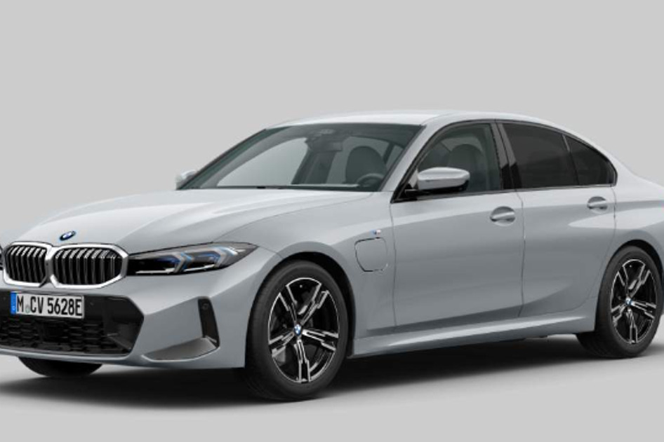 BMW 330, 2025, 215 kW, pistikhübriid (bensiin/elekter), automaat, nelikvedu