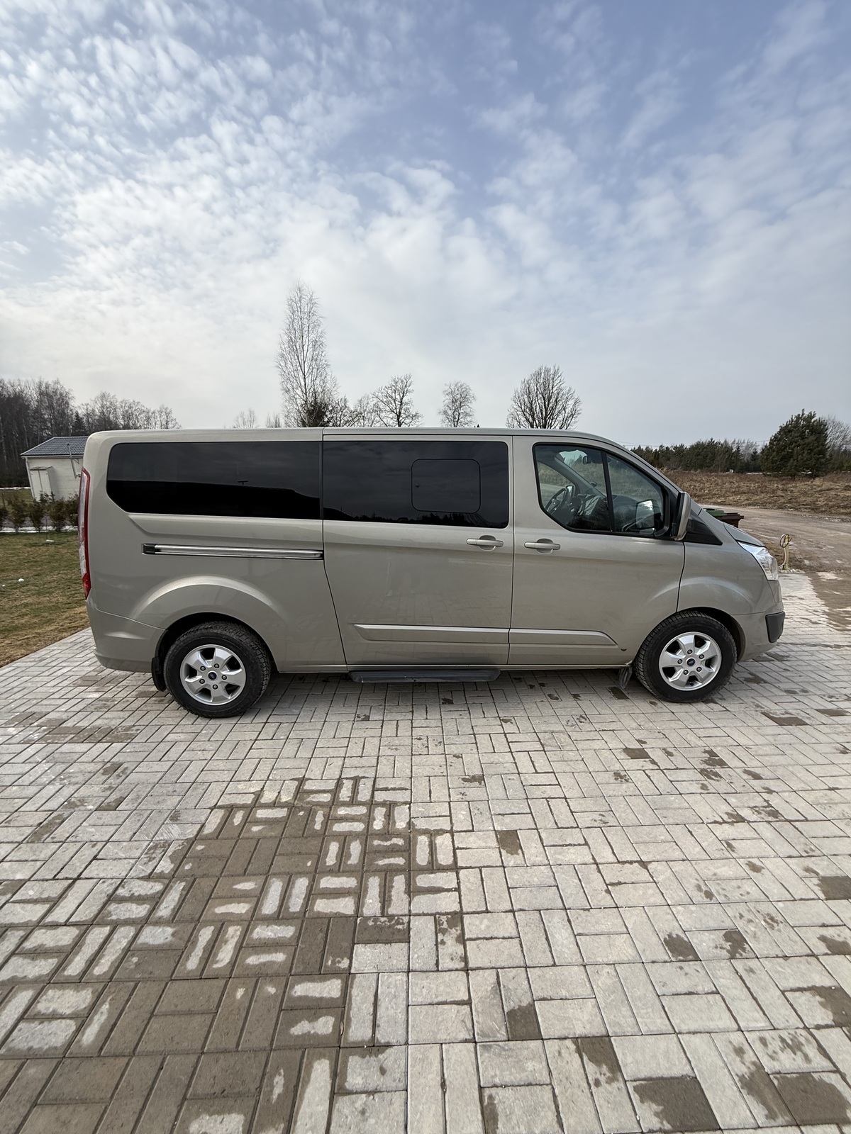 Ford Tourneo Custom 2017, photo 2/10