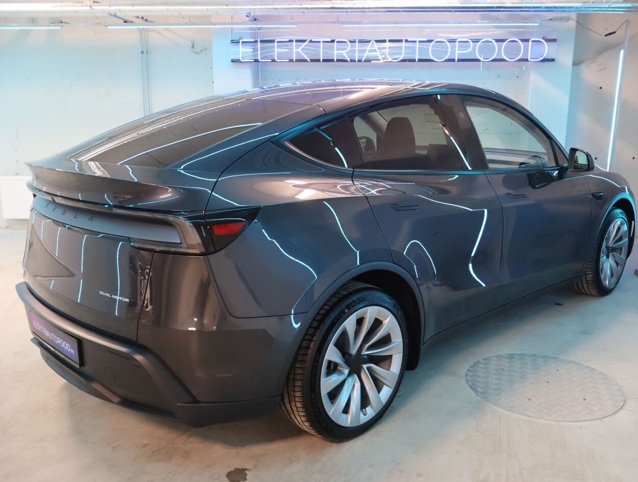 Tesla Model Y 2026, photo 5/26