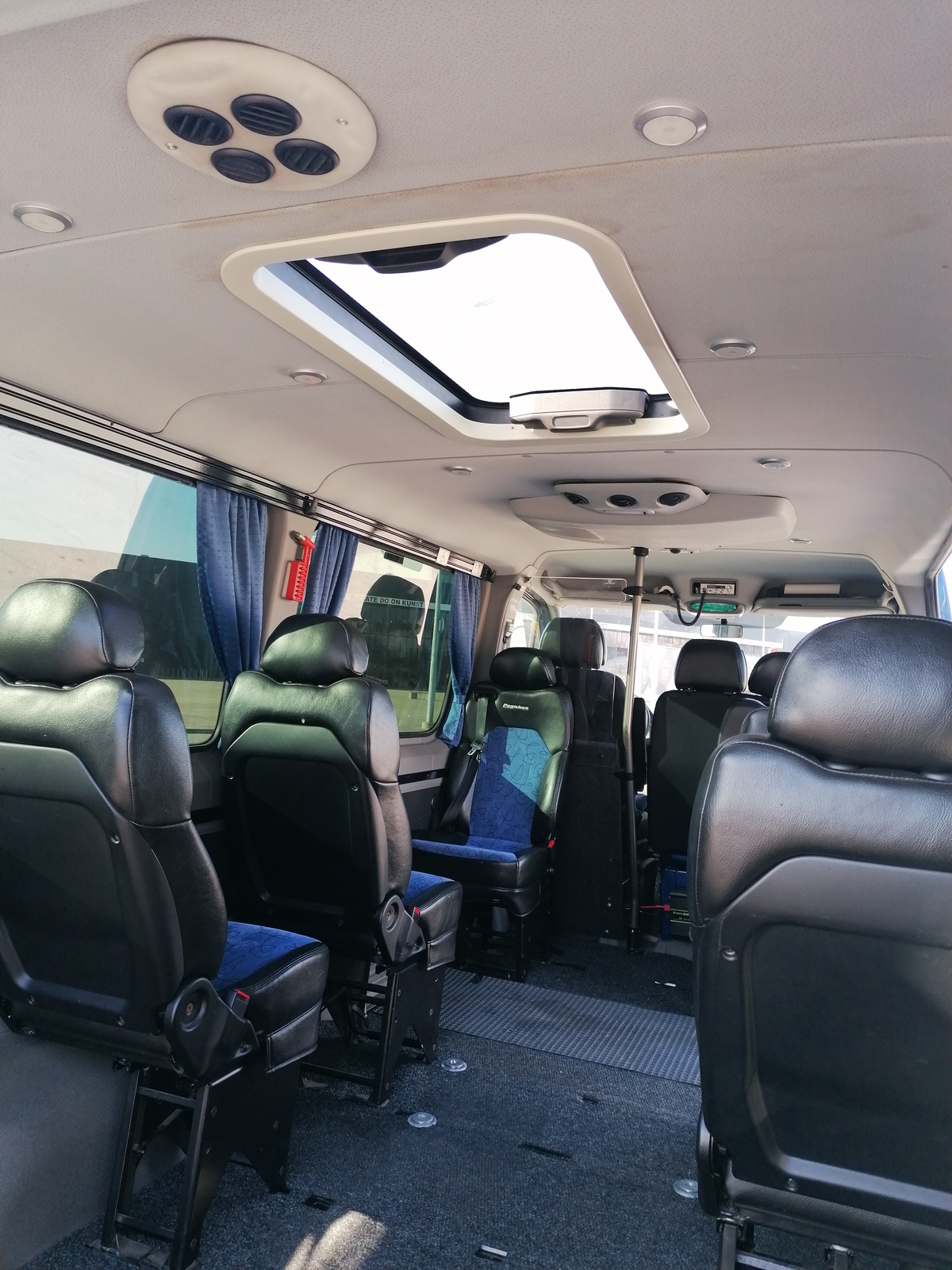 Volkswagen Crafter 2013, photo 2/10