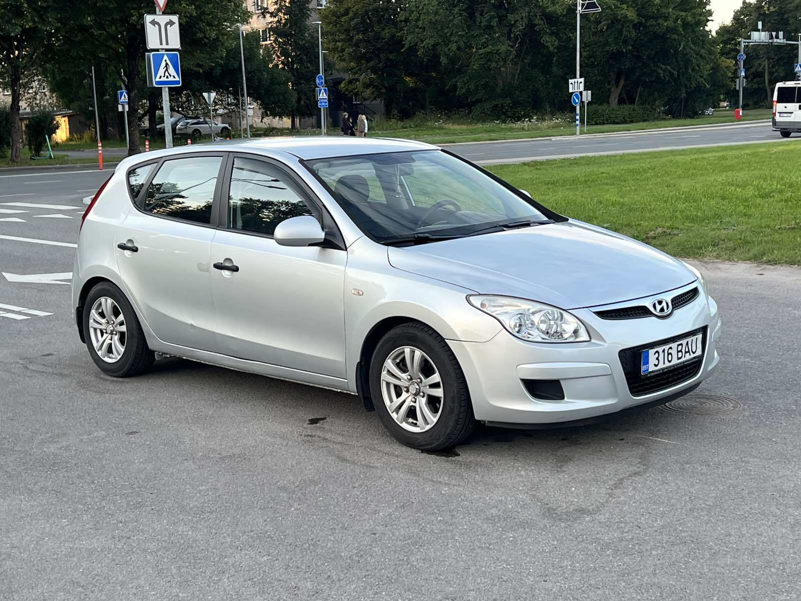 Hyundai i30 2008, photo 2/11