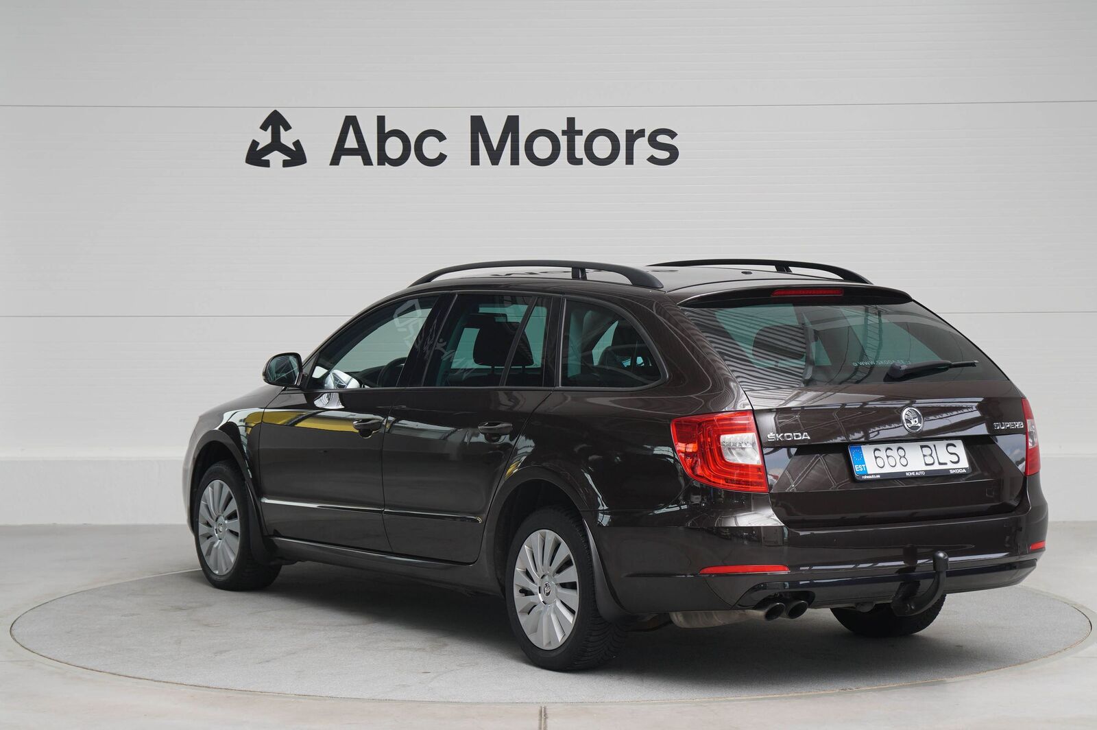 Škoda Superb 2014, kuva 6/10