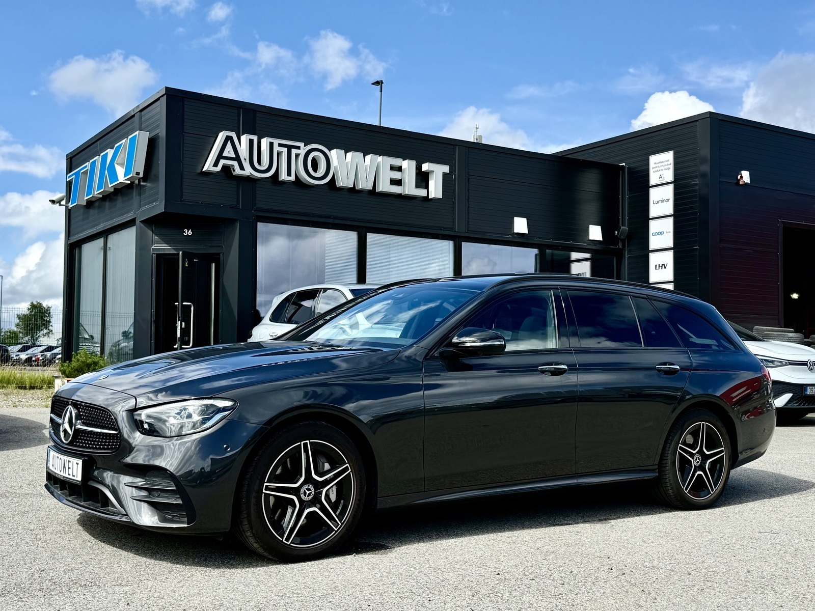 Mercedes-Benz E 300 e AMG T 2.0 155kW