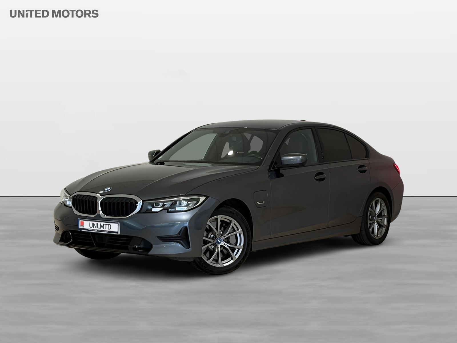 BMW 330