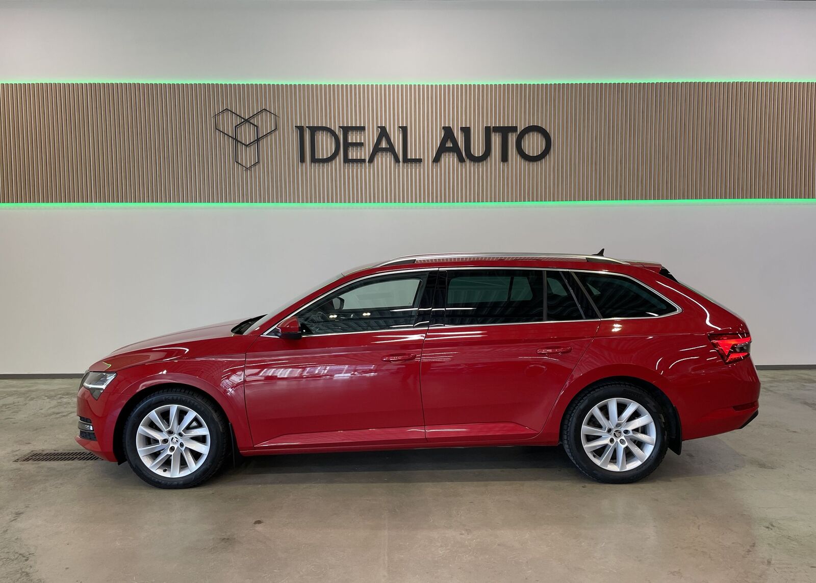 Škoda Superb 2021, kuva 2/22