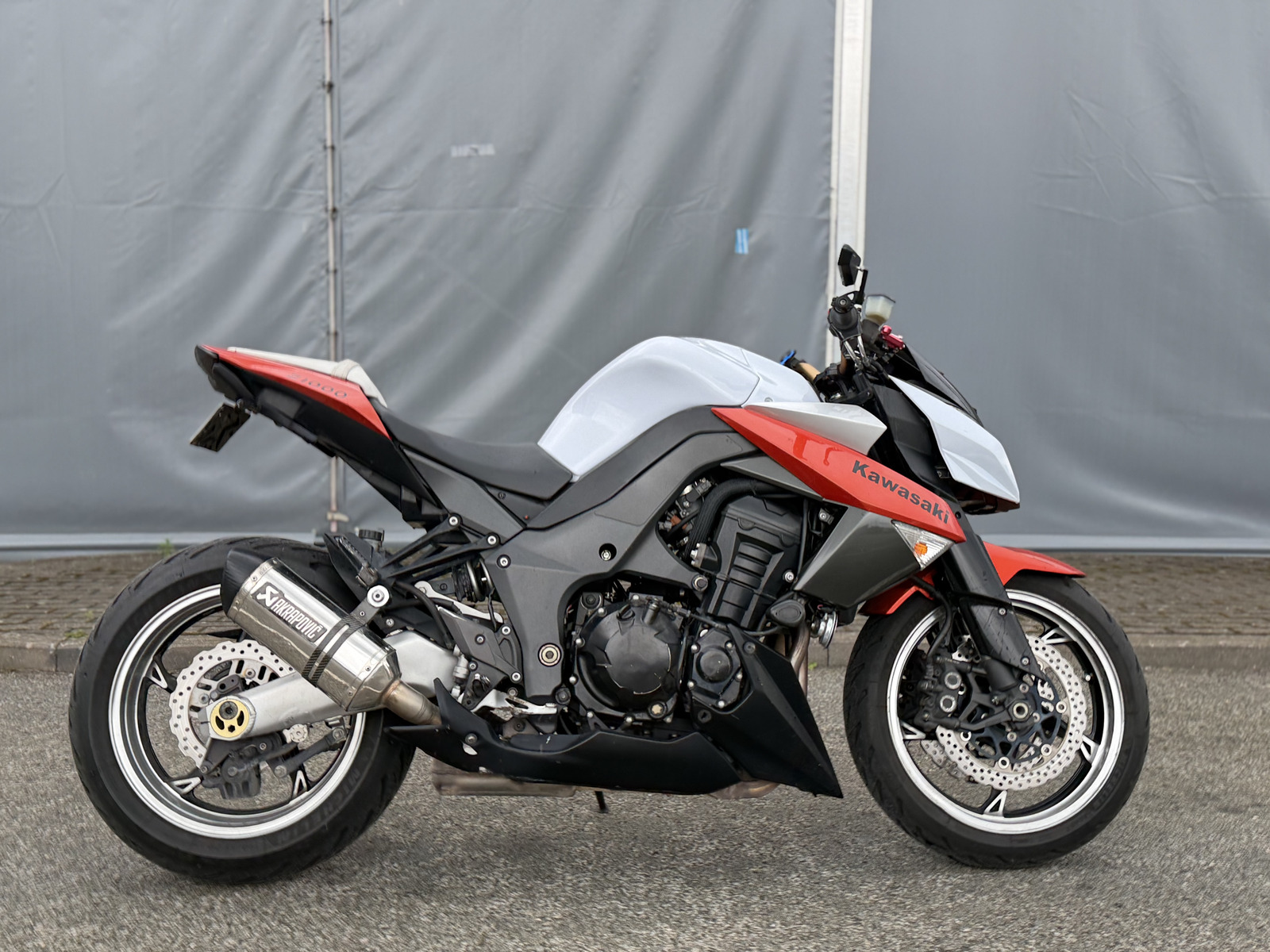 Kawasaki Z 1000 2010, kuva 2/5
