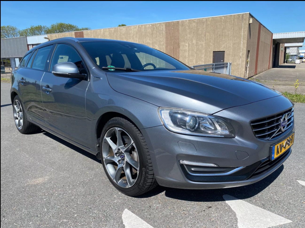 Volvo V60 2016, kuva 2/9