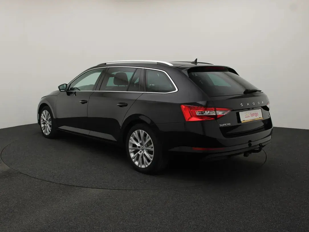 Škoda Superb 2022, photo 7/36