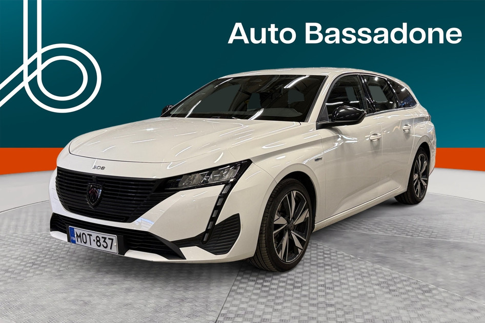 Peugeot 308, 2023, 1.6, 132 kW, plug-in hybrid (petrol/electric), automatic, front-wheel drive