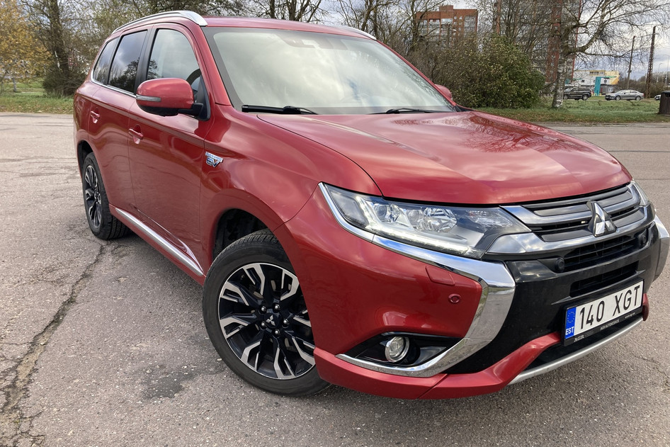 Mitsubishi Outlander, 2017, 2.0, 89 kW, plug-in hybrid (petrol/electric), automatic, four-wheel drive