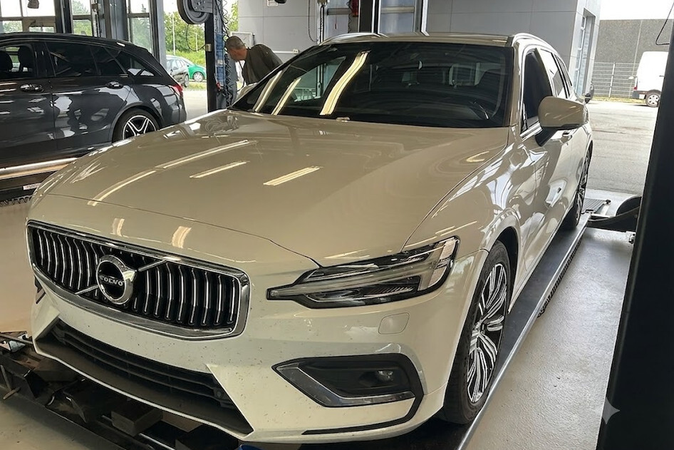 Volvo V60, 2020, 2.0, 140 kW, diesel, automatic, front-wheel drive