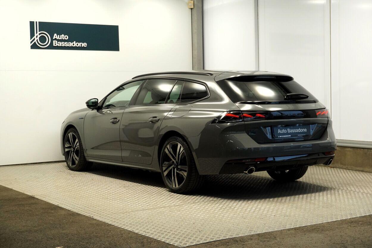 Peugeot 508 GT SW GT PHEV 225 1.6 133kW 2023, photo 3/10