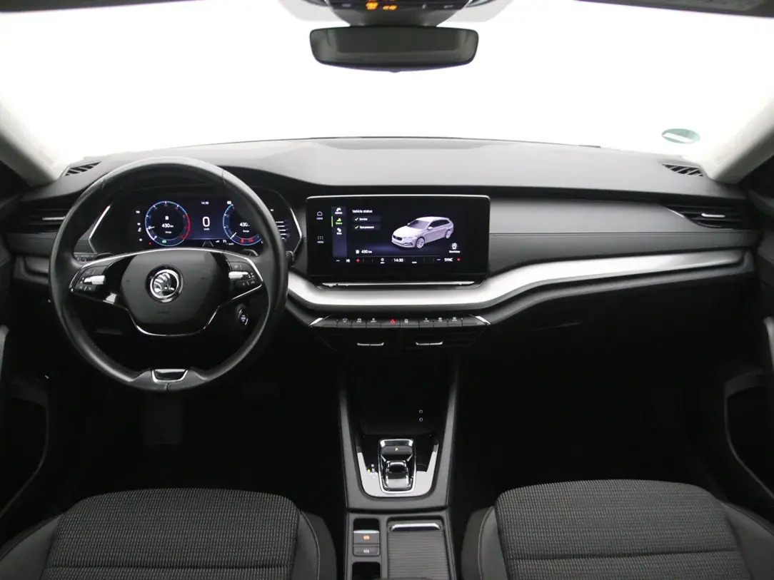 Škoda Octavia 2021, photo 2/33