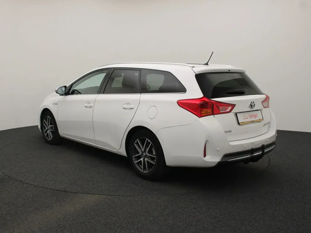 Toyota Auris 2014, kuva 7/10