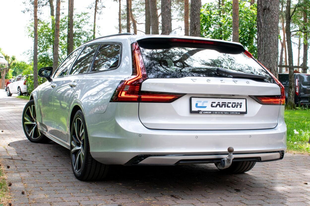 Volvo V90 2022, photo 7/17