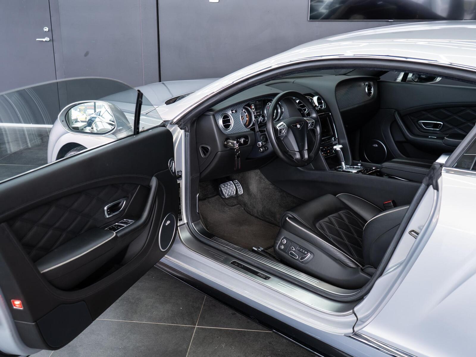 Bentley Continental GT V8 S 2015, photo 4/14