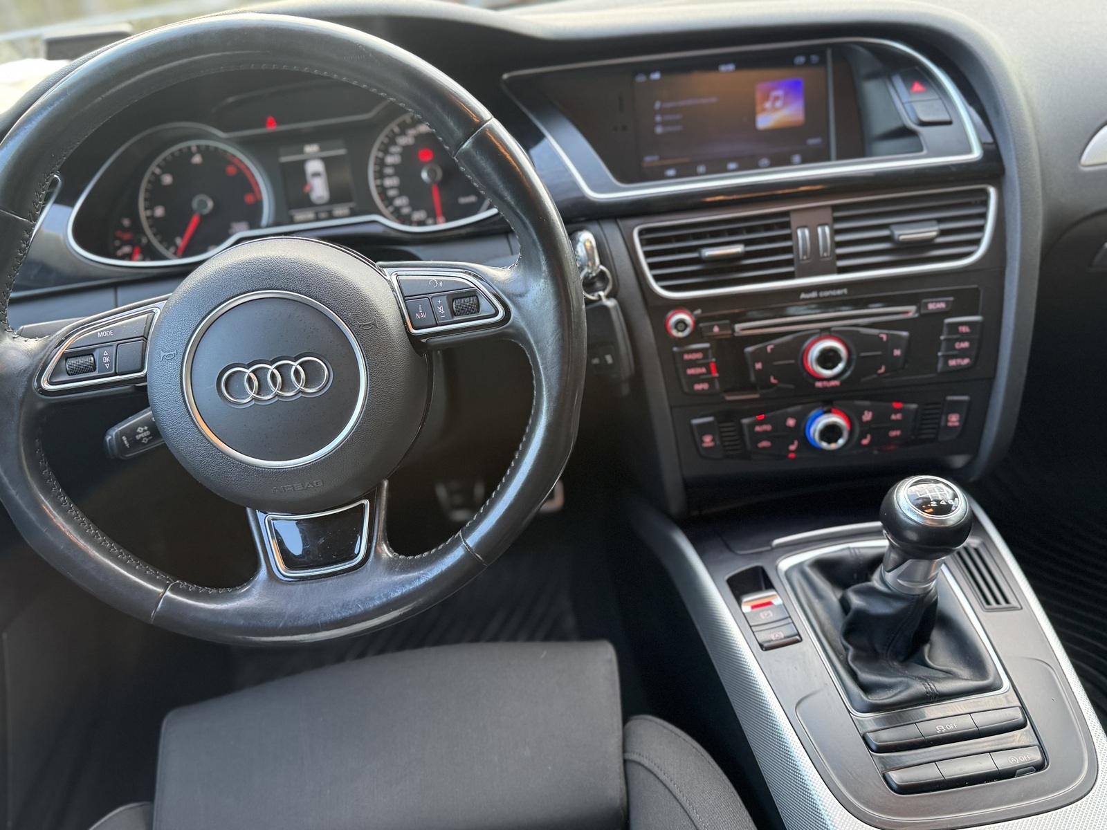 Audi A4 2015, photo 7/18
