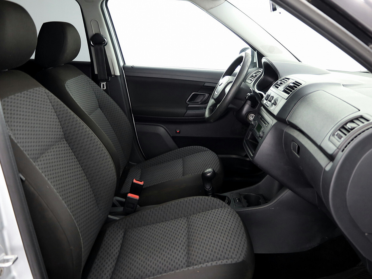 Škoda Fabia 2012, photo 6/7