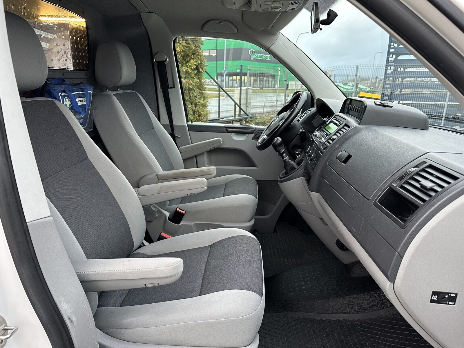 Volkswagen Transporter 2014, photo 5/15