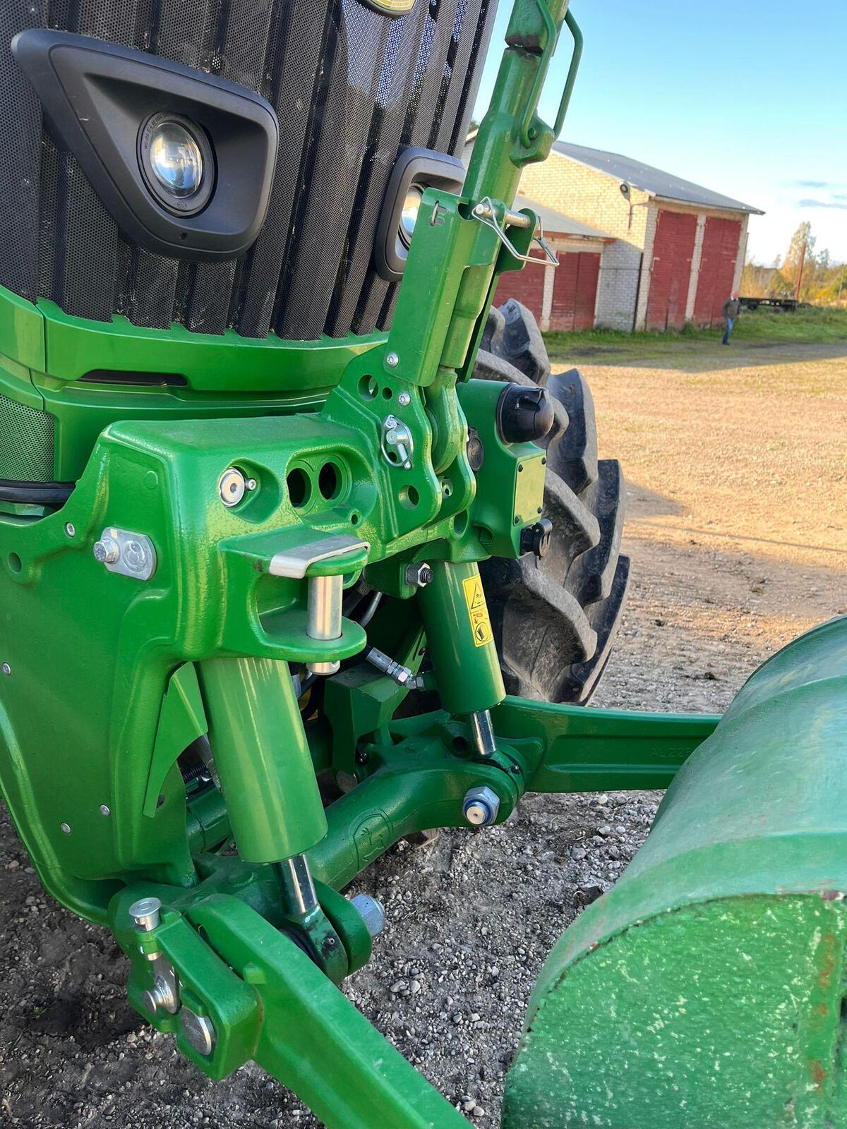 John Deere 6215R, kuva 7/13