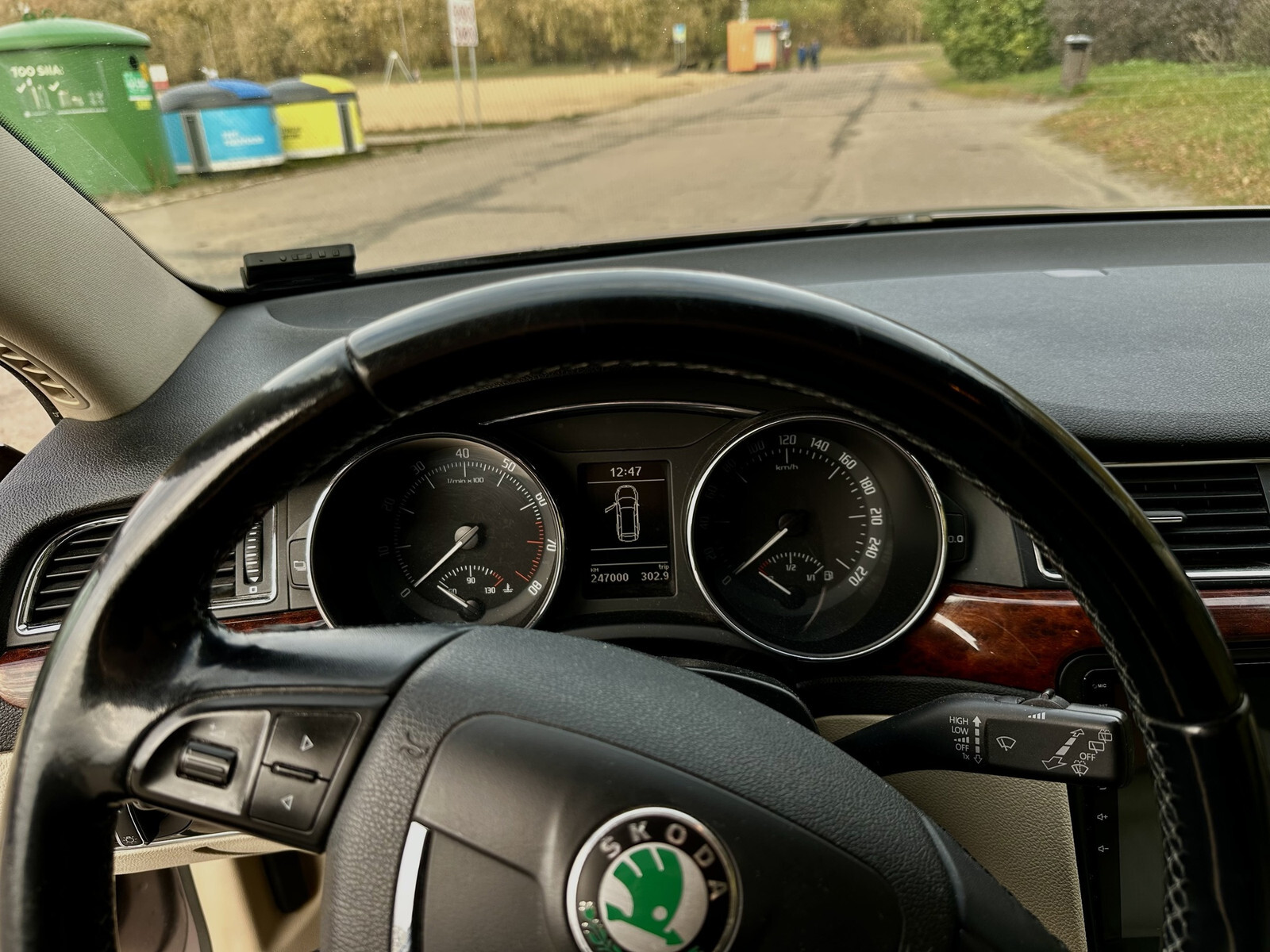 Škoda Superb 2011, photo 4/10