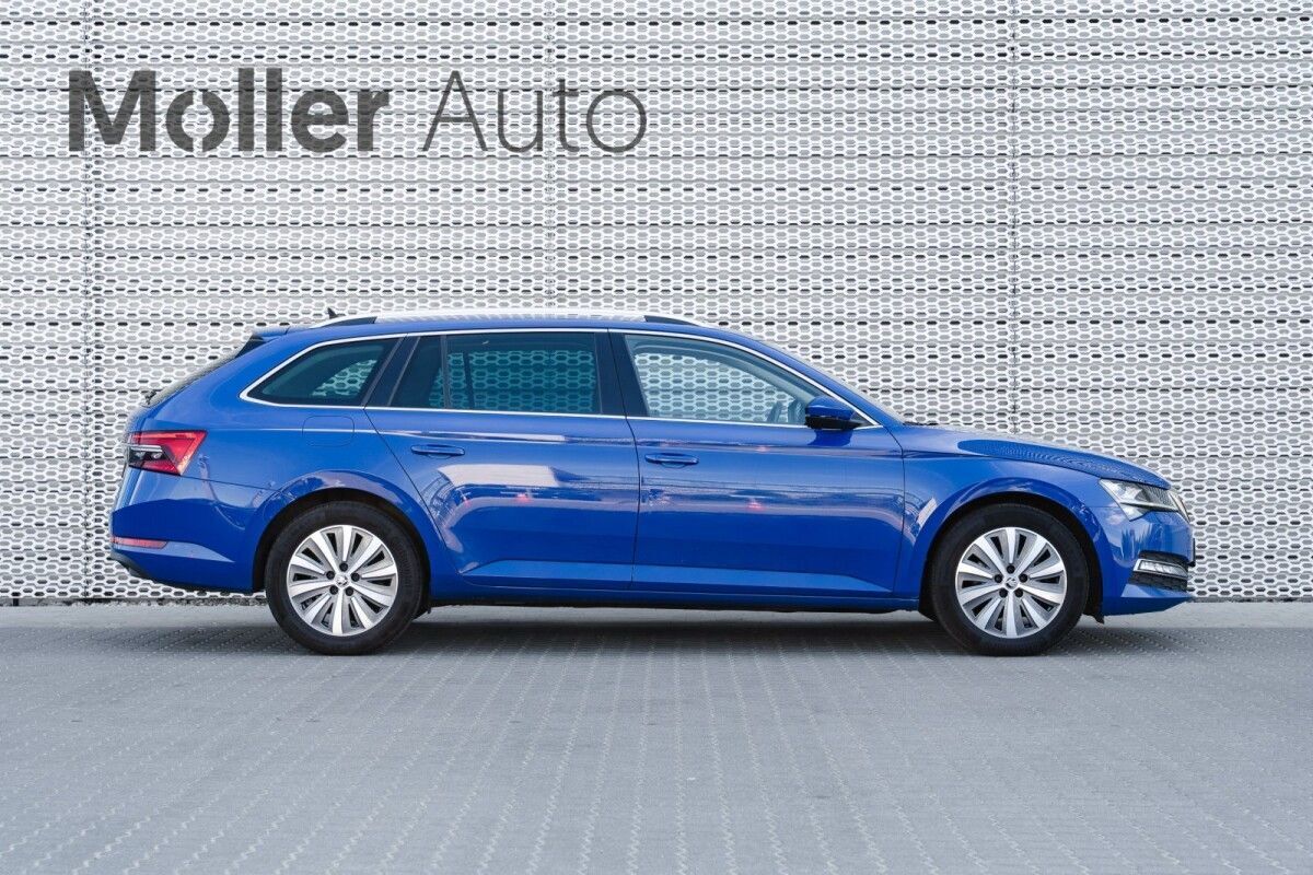 Škoda Superb 2021, photo 5/23
