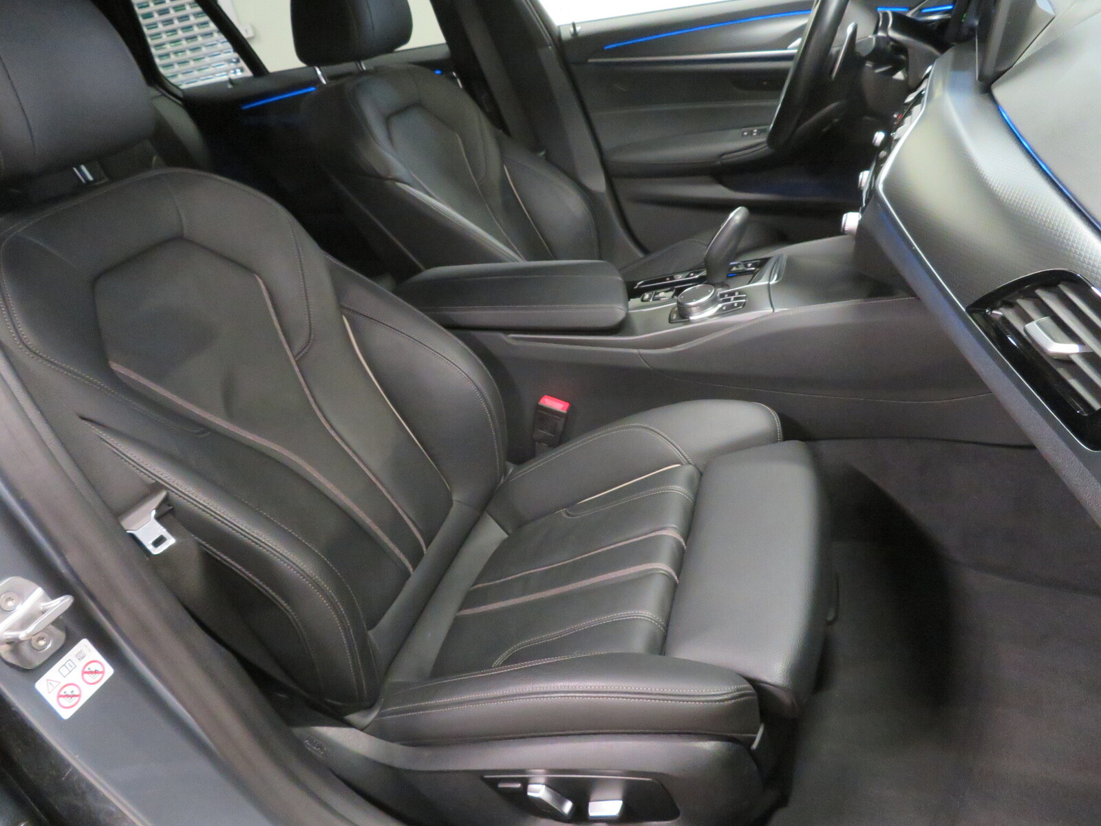 BMW 530 2022, photo 4/16