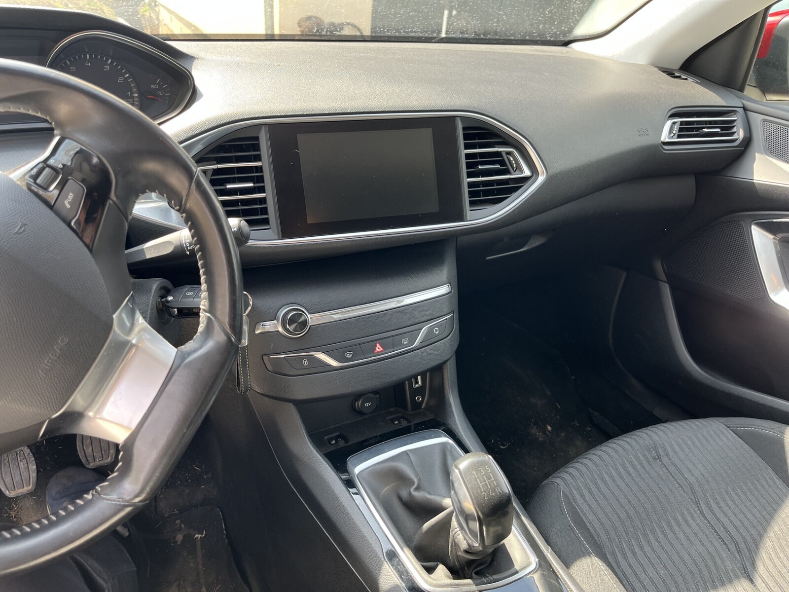 Peugeot 308 2016, photo 5/5