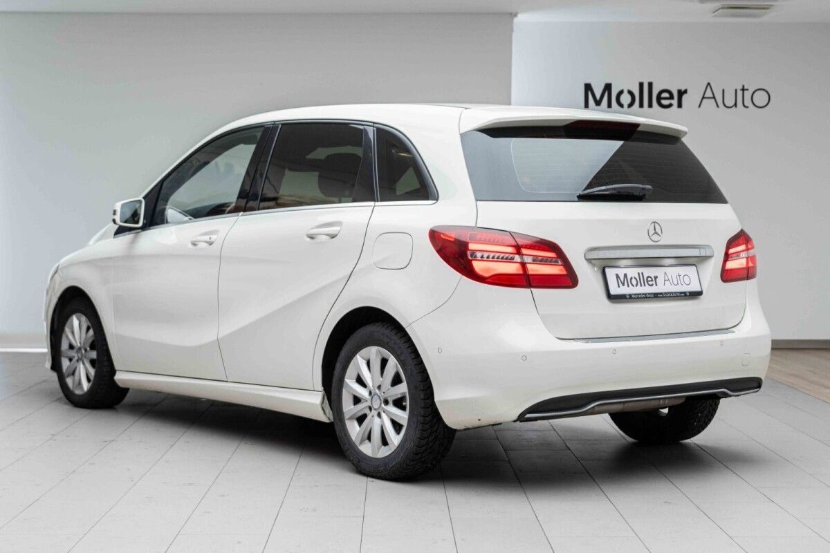Mercedes-Benz B 180 2016, kuva 4/16