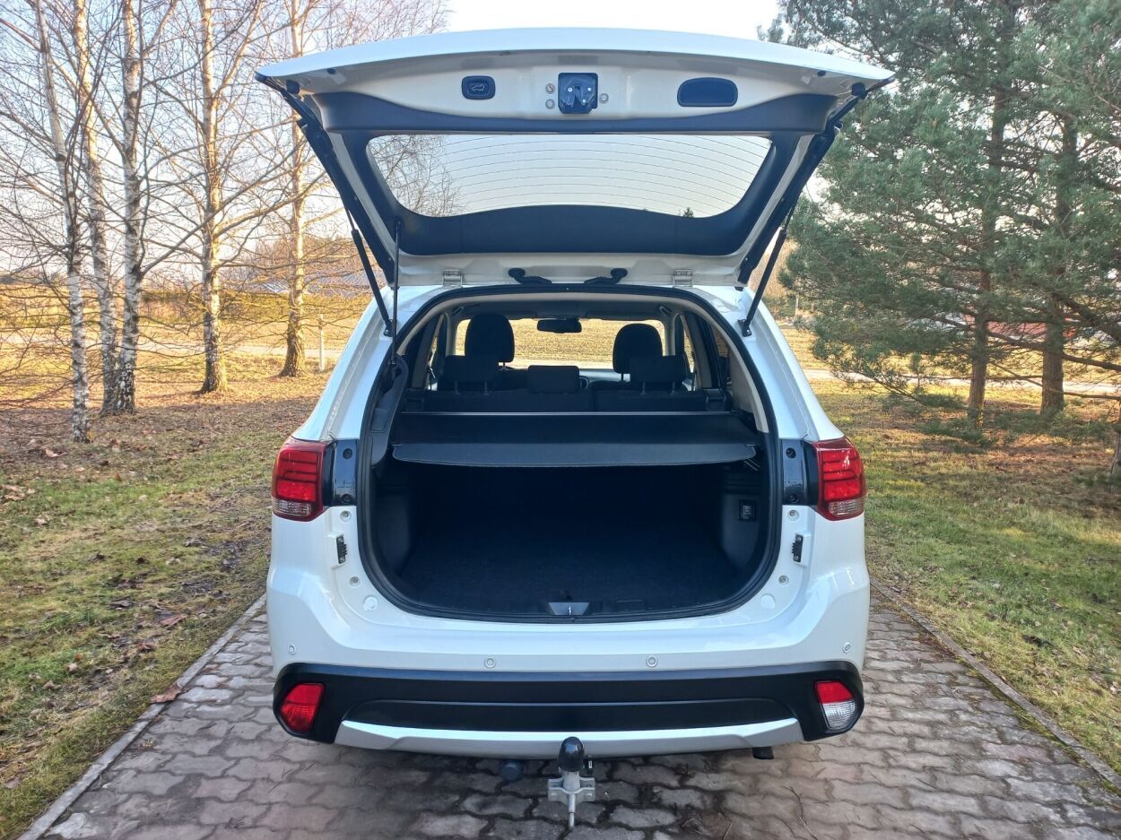 Mitsubishi Outlander 2017, photo 6/10