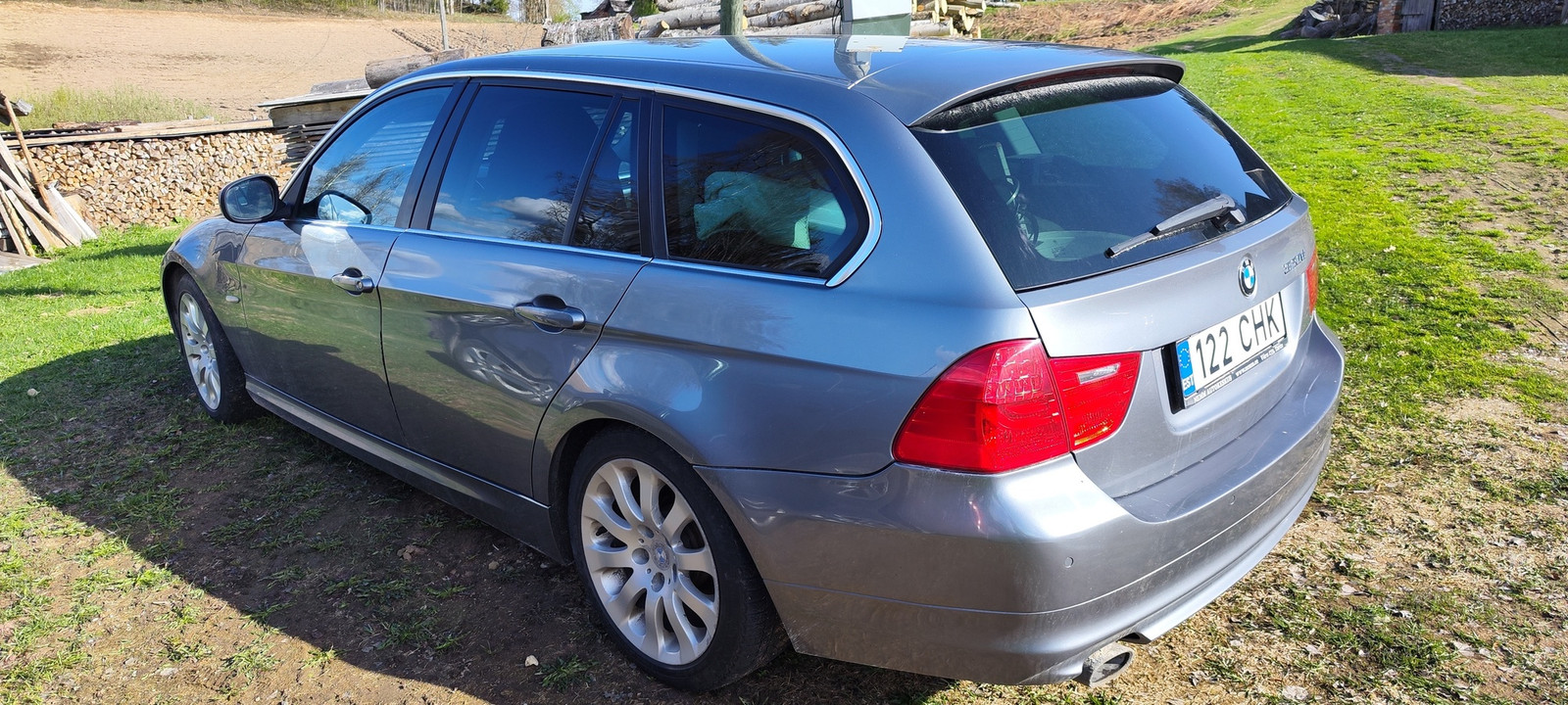 BMW 320 2012, photo 3/4