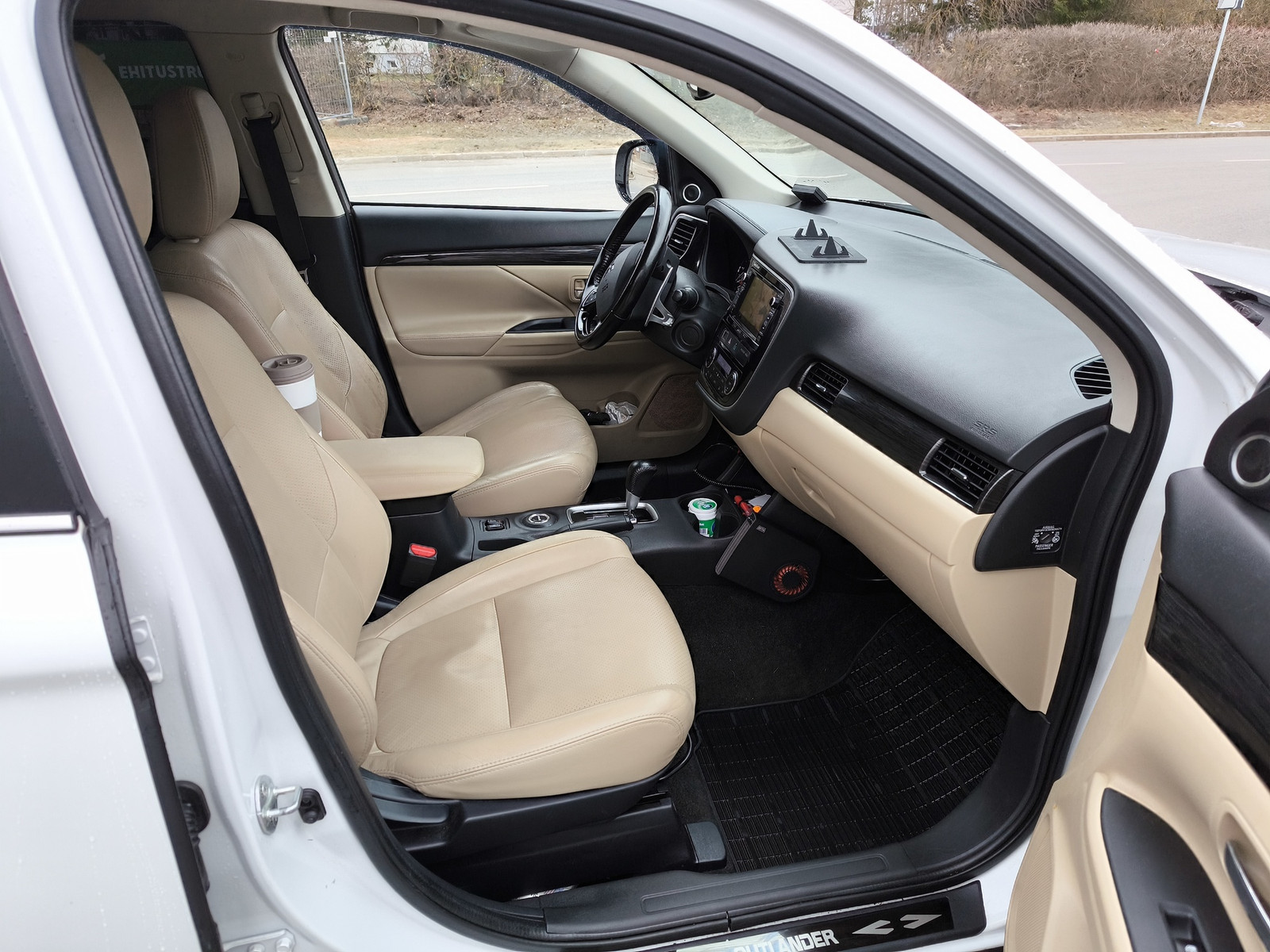 Mitsubishi Outlander 2015, kuva 6/6
