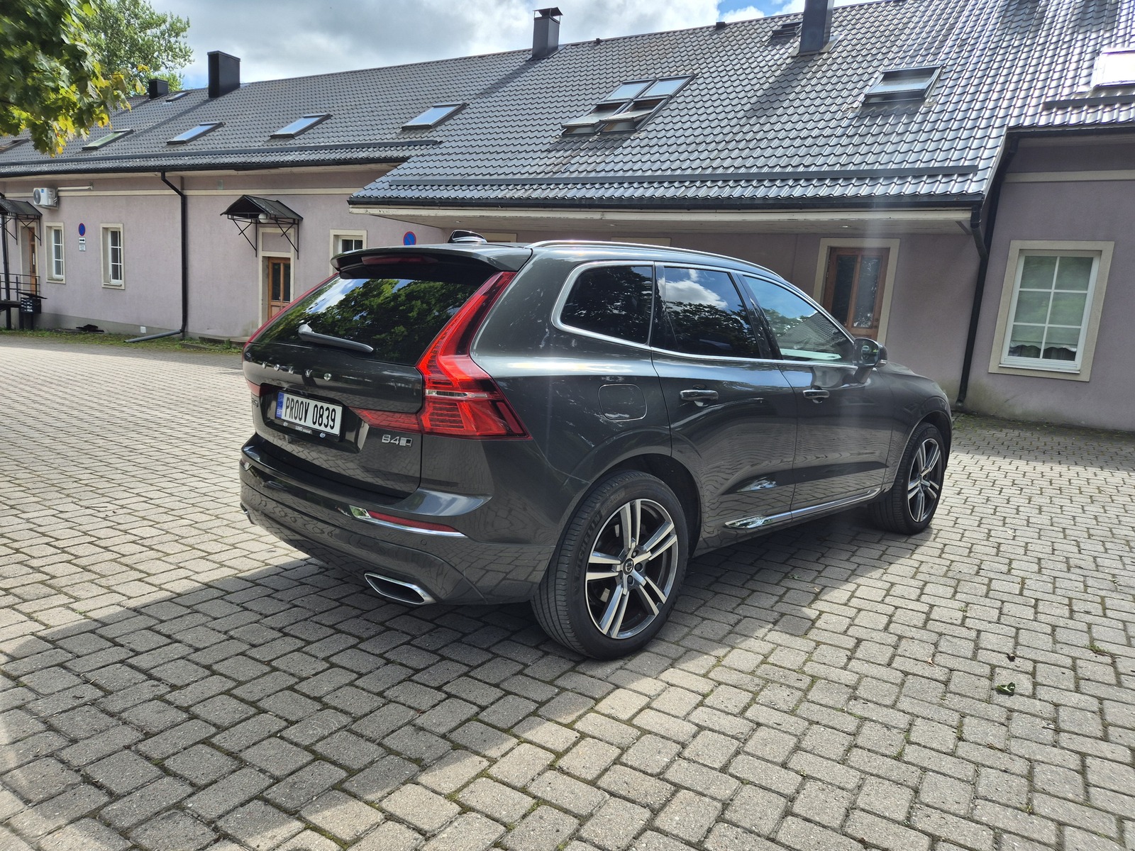 Volvo XC60 2020, photo 4/24