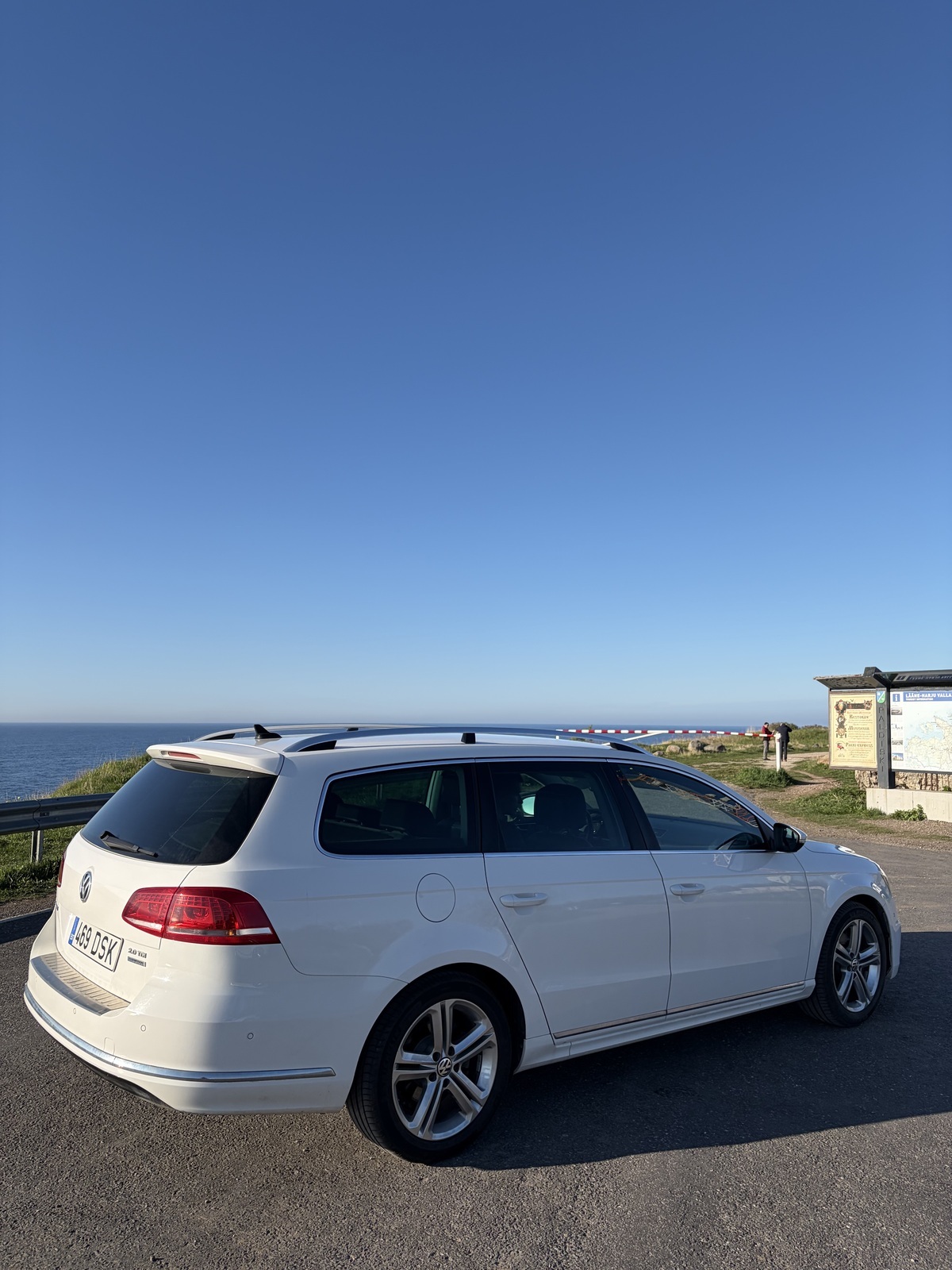 Volkswagen Passat 2014, photo 2/9
