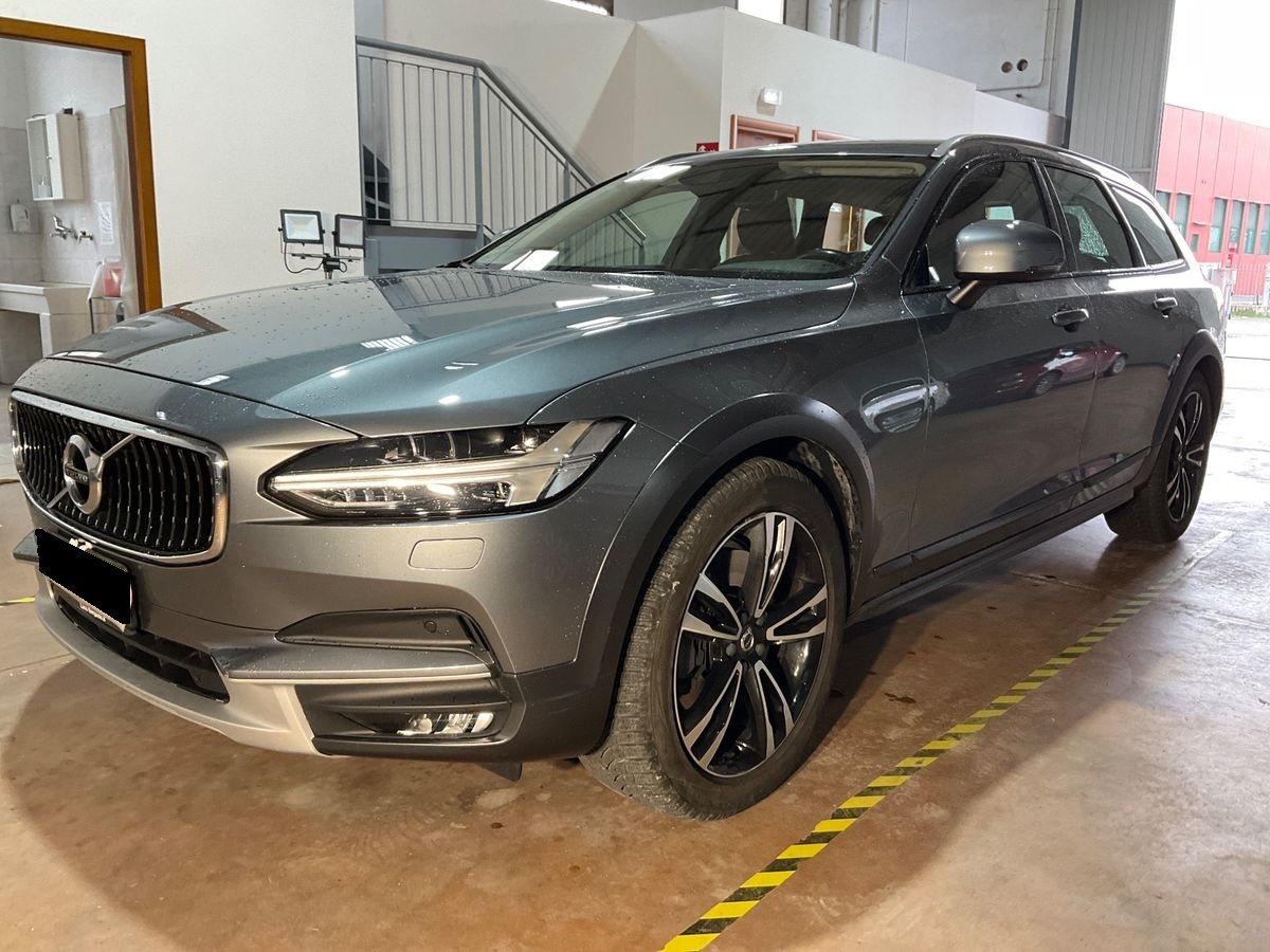 Volvo V90 Cross Country