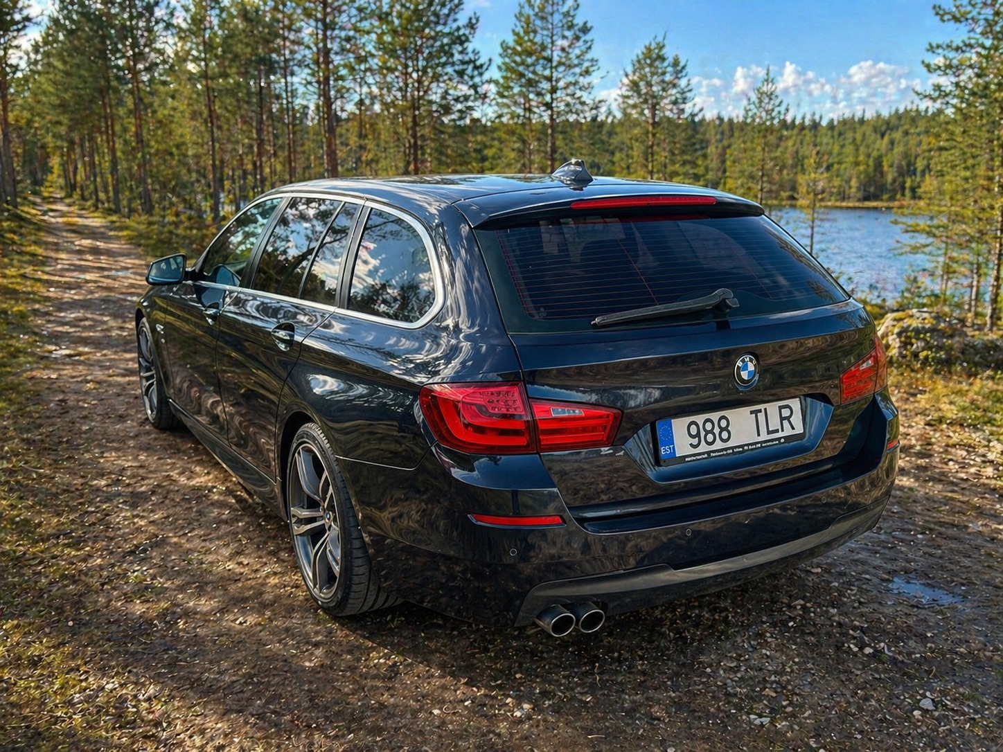 BMW 520 2010, photo 2/2